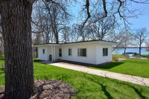 One of three KBS cabins with views of Gull Lake.