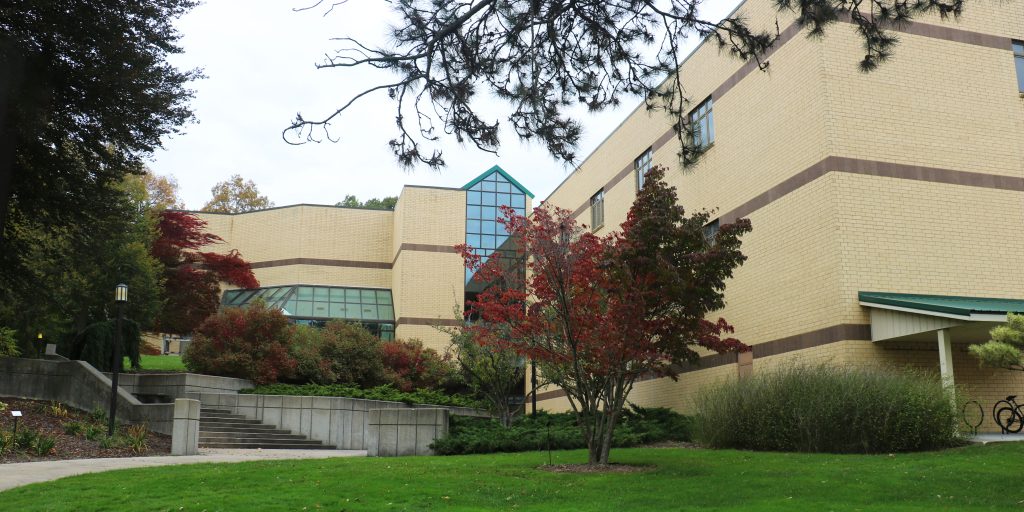 Autumn view of the Academic Building at the W.K. Kellogg Biological Station.