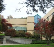 Autumn view of the Academic Building at the W.K. Kellogg Biological Station.