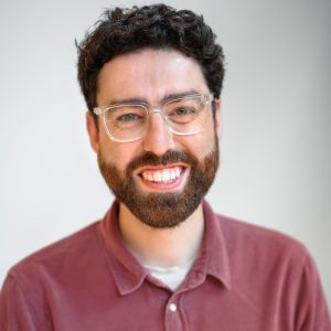 Head shot portrait of Seth Chapman.