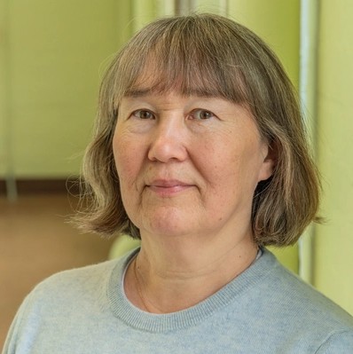 Head shot portrait of Elena Litchman.